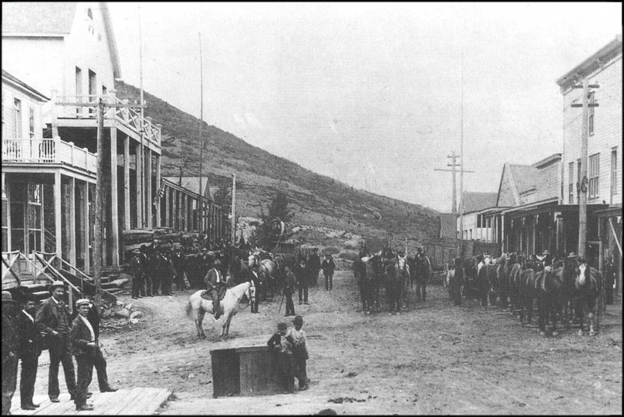 Kristin Holt | Historic Silver City, Idaho. 1890 photogrpah of people and horses on a street in Silver City, Idaho. Image courtesy of leblogusadedom.com.
