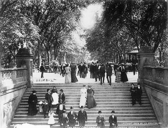 Kristin Holt | Courting in Public Parks: NY, NY, May 1893. Victorian photograph: Central Park 1894. Image: Pinterest.