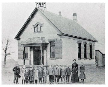 Kristin Holt | Education in the Old West. Image: Cool old school house, 1878. Courtesy of Pinterest.