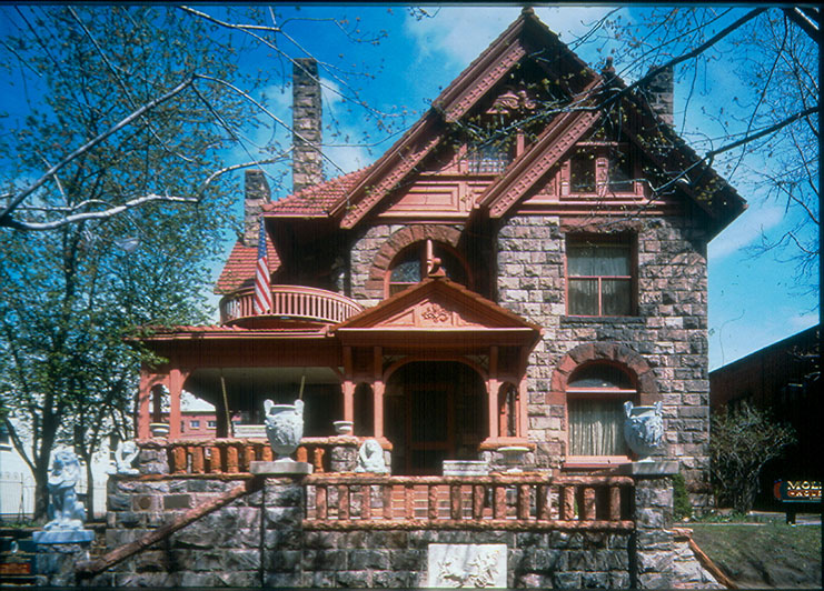 Kristin Holt | Indoor Plumbing in Victorian America. Phtogo: Molly Brown House Exterior.