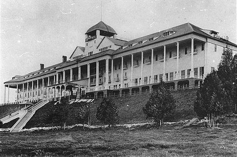 Kristin Holt | Victorian Summer Resorts. Vintage photograph of Grand Hotel, Mackinac Island, Michigan, 1890. Image: courtesy of Grand Hotel.