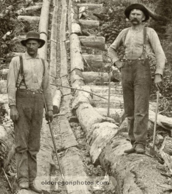 Kristin Holt | The Victorian Man's Suit of Clothes. Photograph of laborers working without vests or coats. Image coutesy of Pinterest.