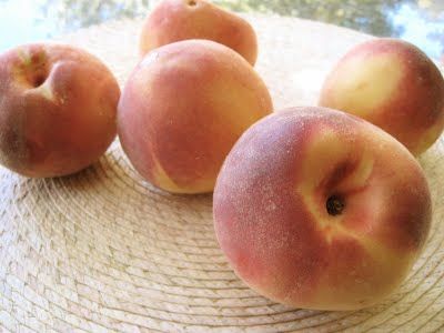 Photo: fresh peaches, courtesy of Pinterest.